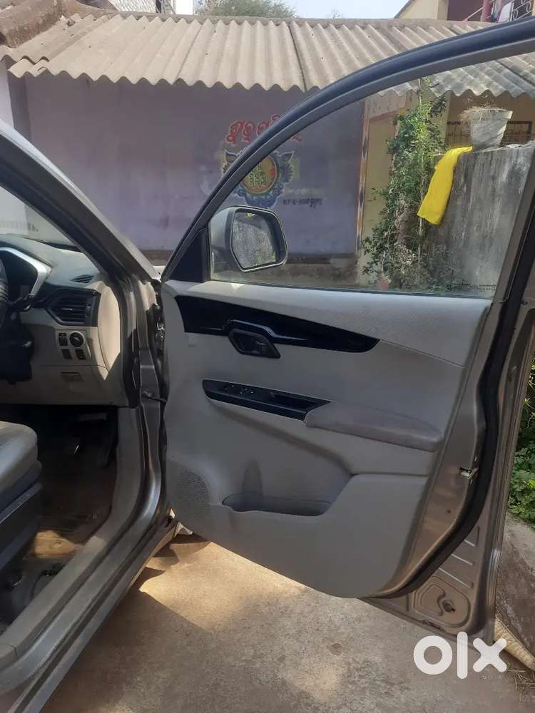 Mahindra Kuv100 Nxt 2017 Diesel 70000 Km Driven