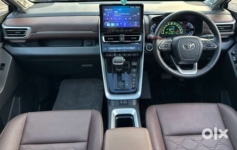 Toyota Innova Hycross 2.0 Zx Hybrid 7 Str, 2025, Petrol
