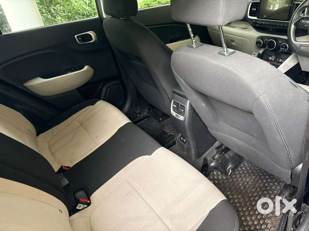Hyundai Venue Petrol 2023
