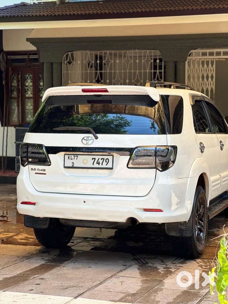 Toyota Fortuner 2014 Diesel 200000 Km Driven