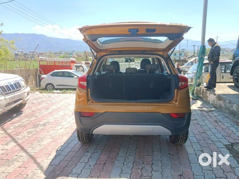 Mahindra Xuv300 W8 Option, 2022, Petrol