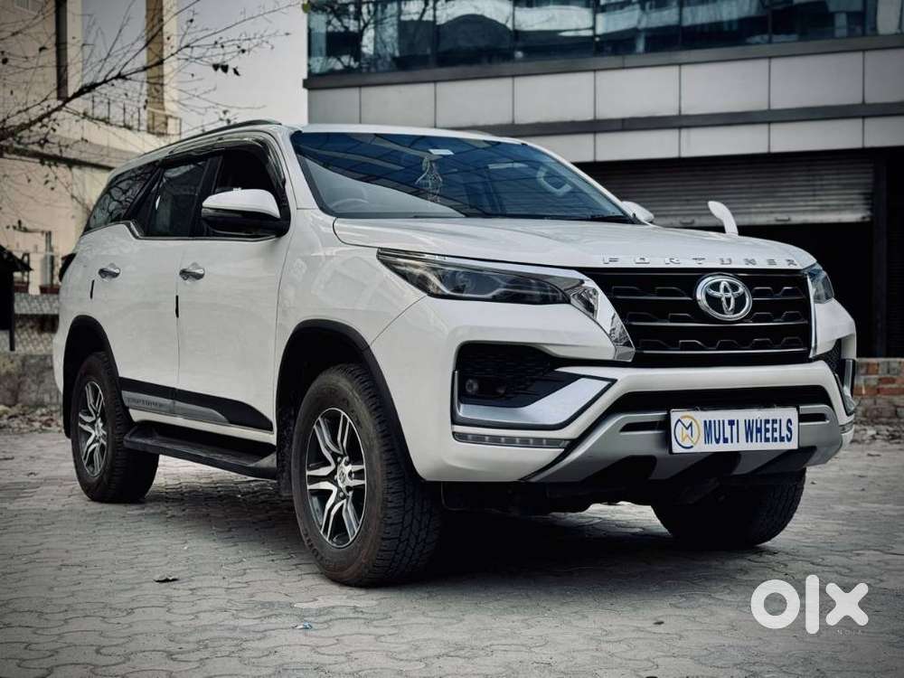 Toyota Fortuner 4x2 At 2.7 Petrol, 2022, Petrol