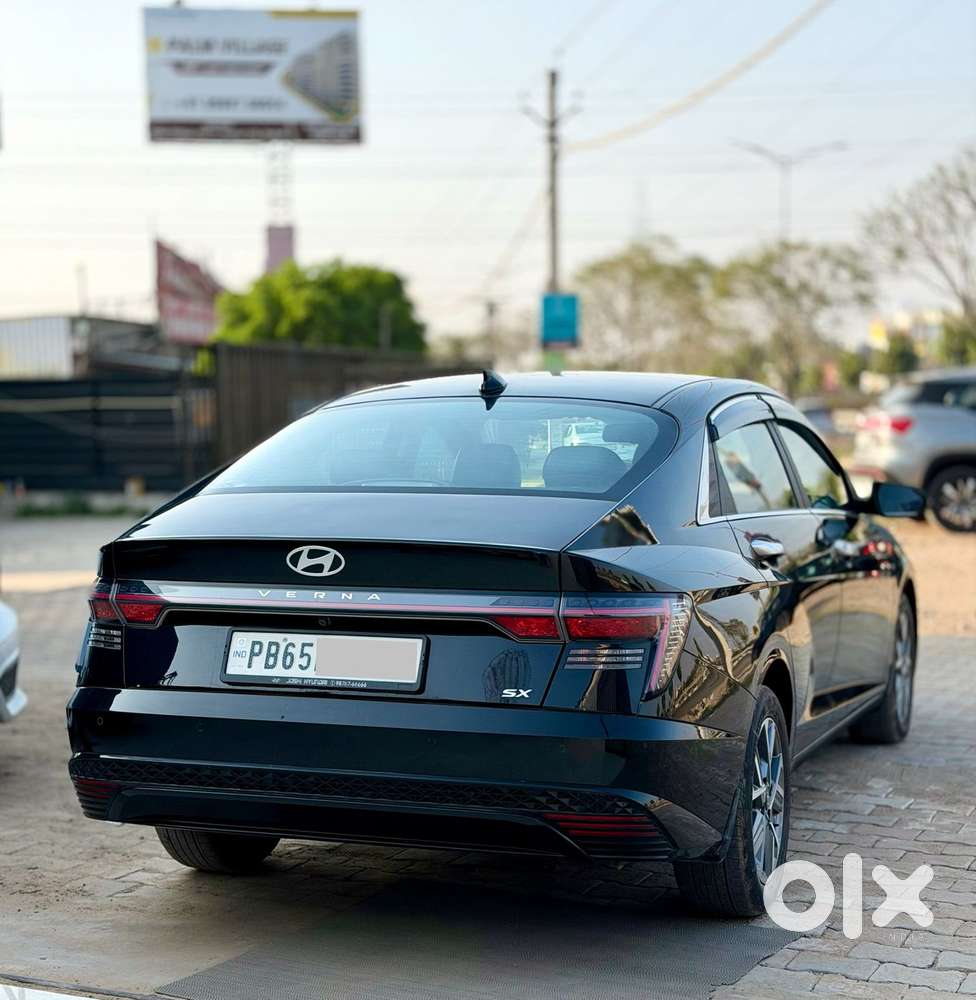 Hyundai Verna Sx 1.5 Petrol Ivt, 2023, Petrol