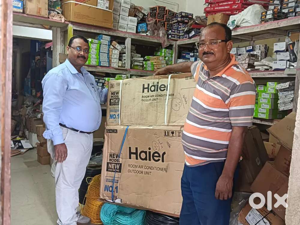 Hardware shops visiting job