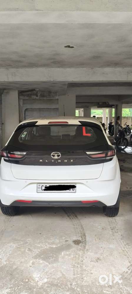 Tata Altroz Petrol 2021