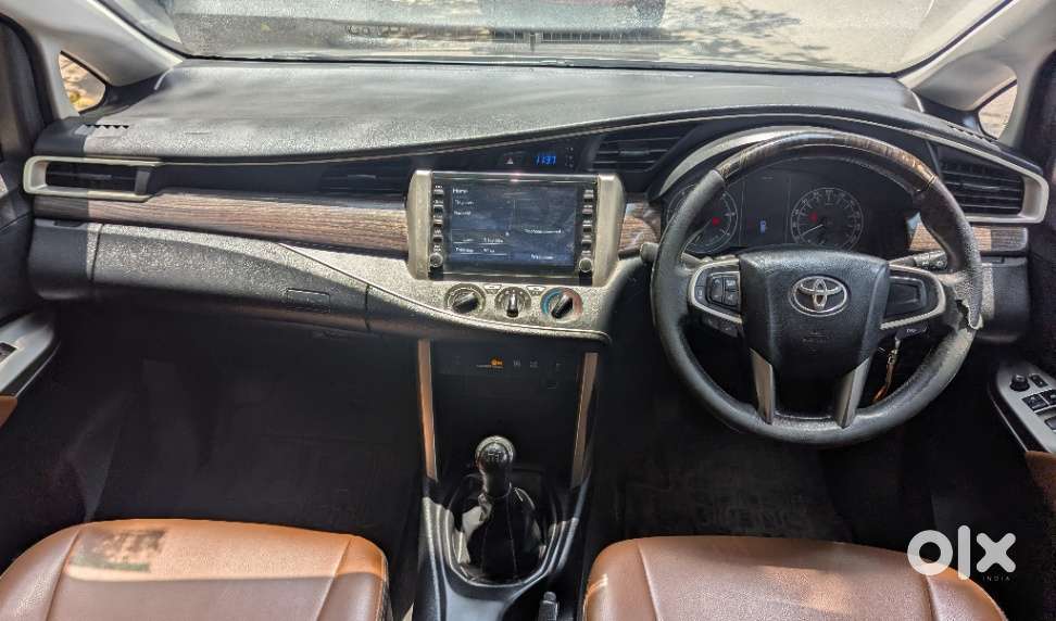 Toyota Innova Crysta 2.4 G Mt 8s, 2022, Diesel