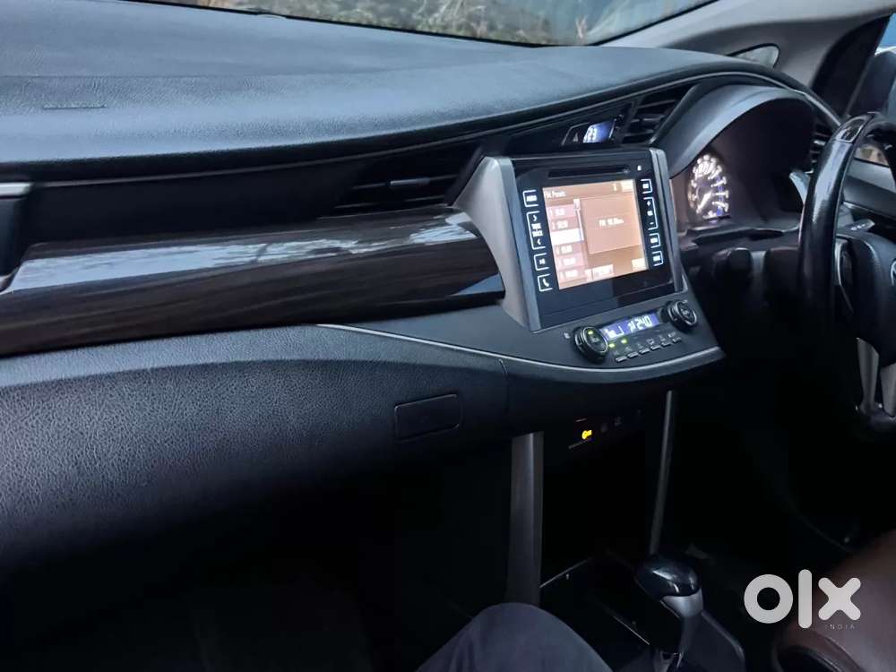 Toyota Innova Crysta 2.8 Zx At 7 Seater, 2018, Diesel
