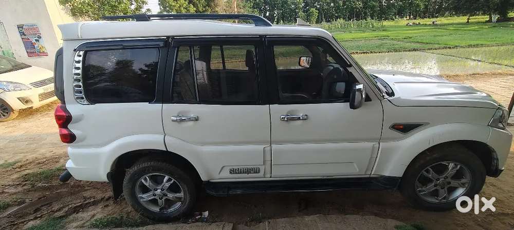 Mahindra Scorpio 2015 Diesel 220000 Km Driven