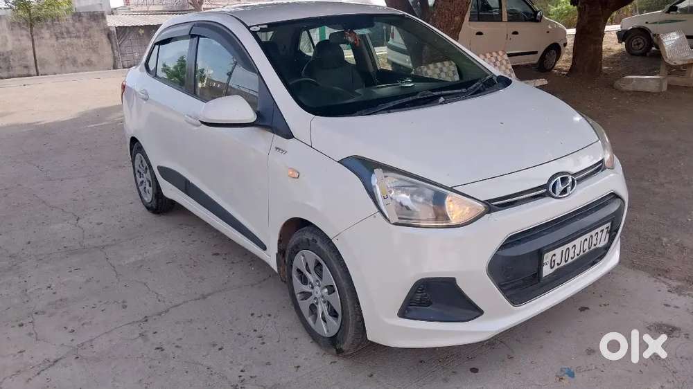 Hyundai Xcent 2015 Cng & Hybrids 131000 Km Driven