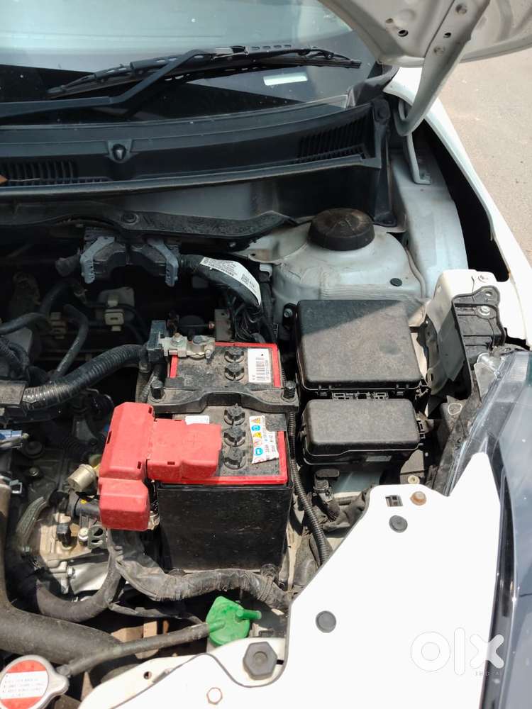 Maruti Suzuki Swift Lxi Option, 2025, Petrol