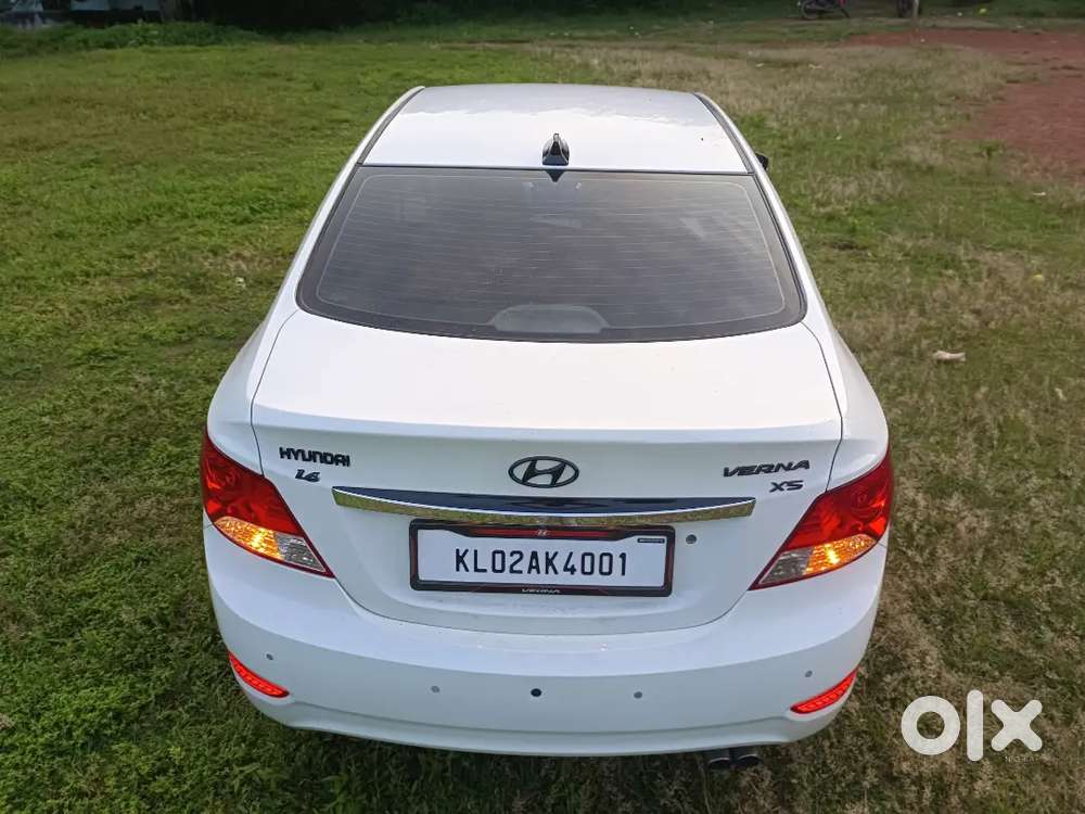 Hyundai Fluidic Verna 1.6 Crdi 2012