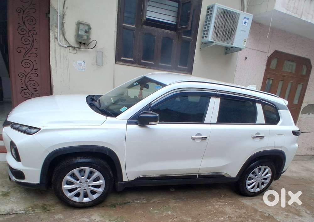 Maruti Suzuki Grand Vitara 2025 Petrol 1938 Km Driven