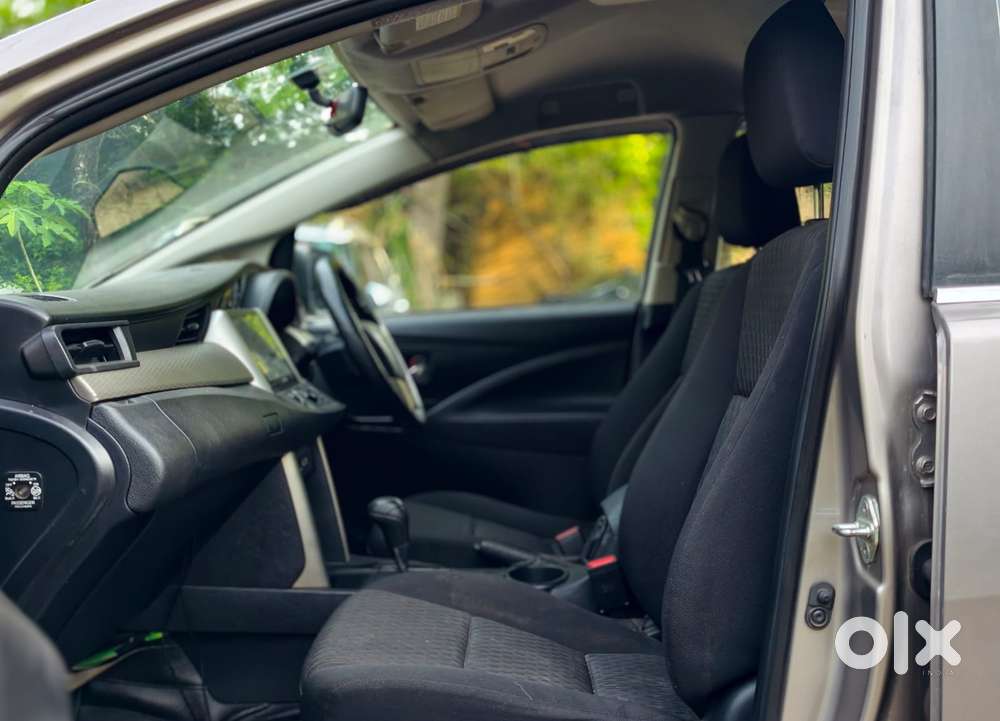Toyota Innova Crysta G 8 Str, 2016, Diesel