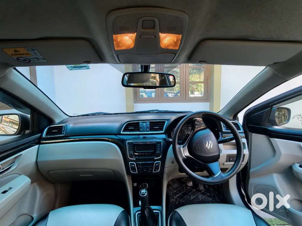 Ciaz  Zxi    Smart Hybrid 
Full Option