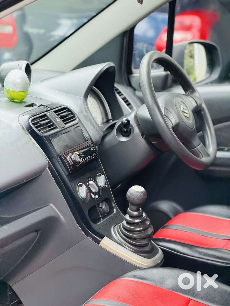 Maruti Suzuki Ritz Vxi, 2011, Petrol