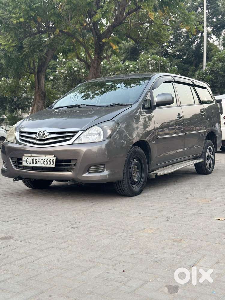 Toyota Innova 2.5 G (diesel) 8 Seater, 2012, Diesel