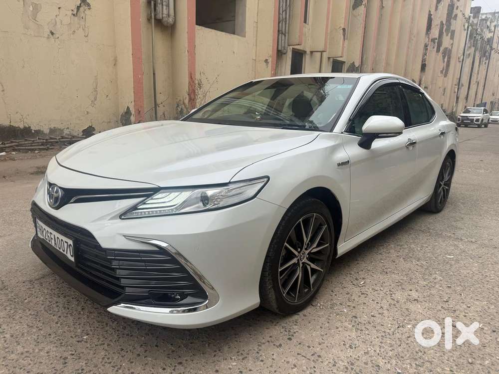 Toyota Camry Hybrid, 2023, Petrol