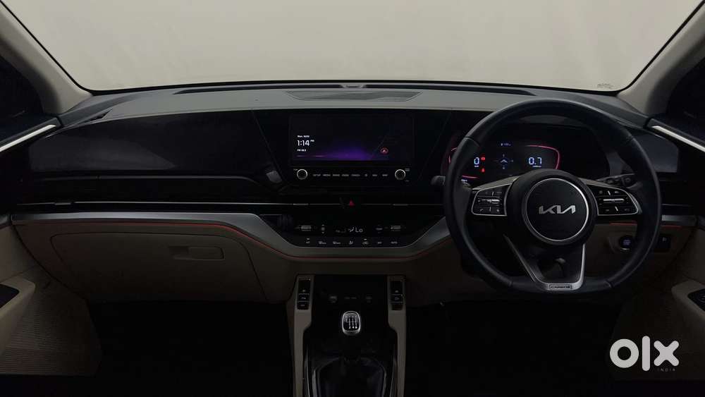 Kia Carens 1.4 Luxury Plus 6 Str, 2022, Petrol
