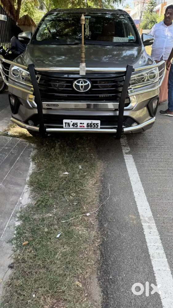 Toyota Innova Crysta 2017 Diesel Well Maintain,company Service Record