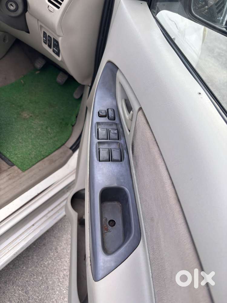 Toyota Innova 2.5 G (diesel) 7 Seater, 2011, Diesel