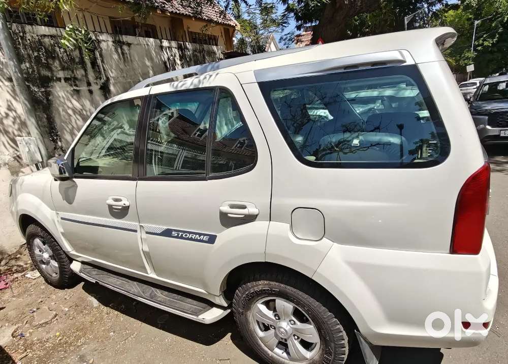 Tata Safari Storme 2013 Diesel Well Maintained