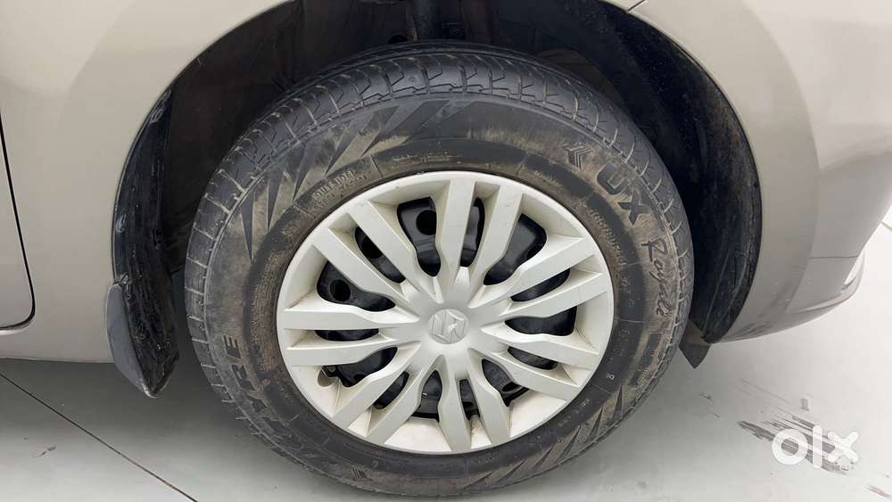 Maruti Suzuki Dzire Vxi Ags, 2022, Petrol