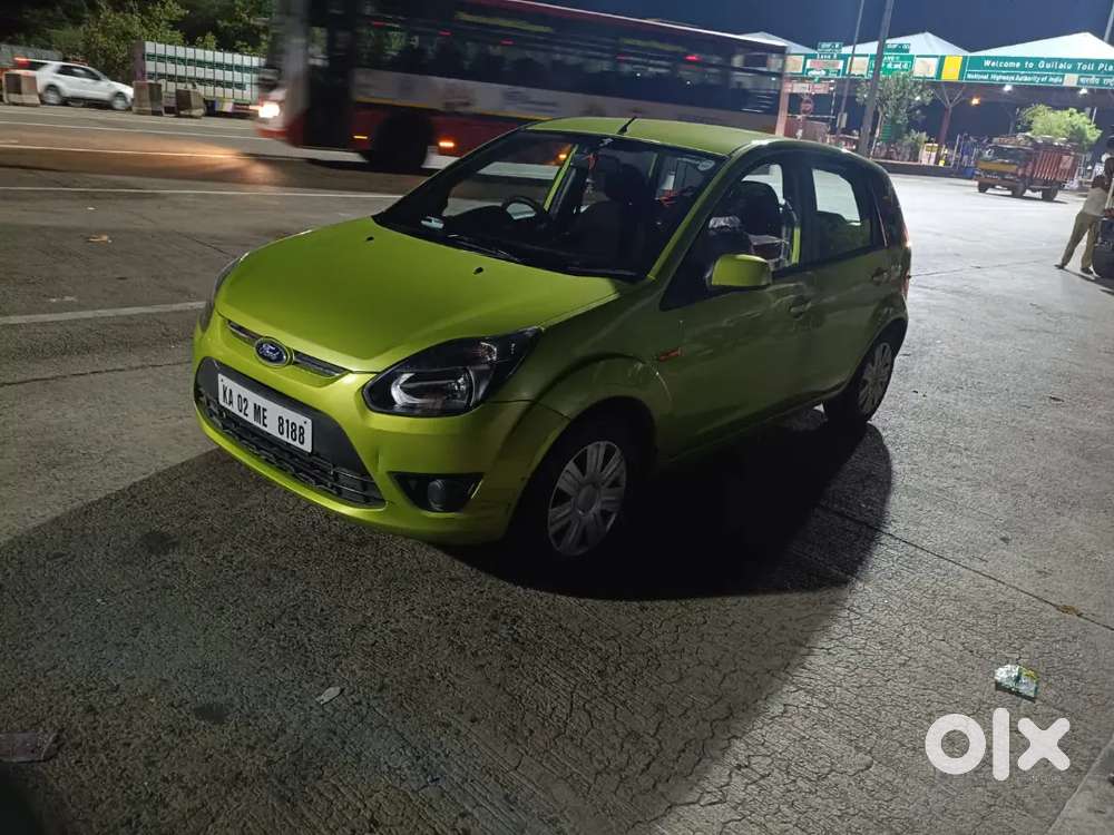 Ford Figo Petrol ZXI 2010 variant