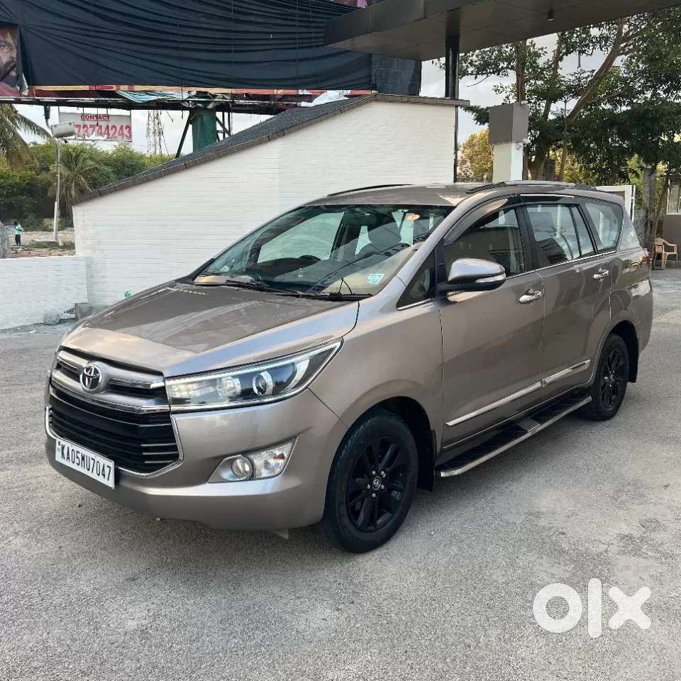 Toyota Innova Crysta 2.4 V 7 Str, 2017, Diesel