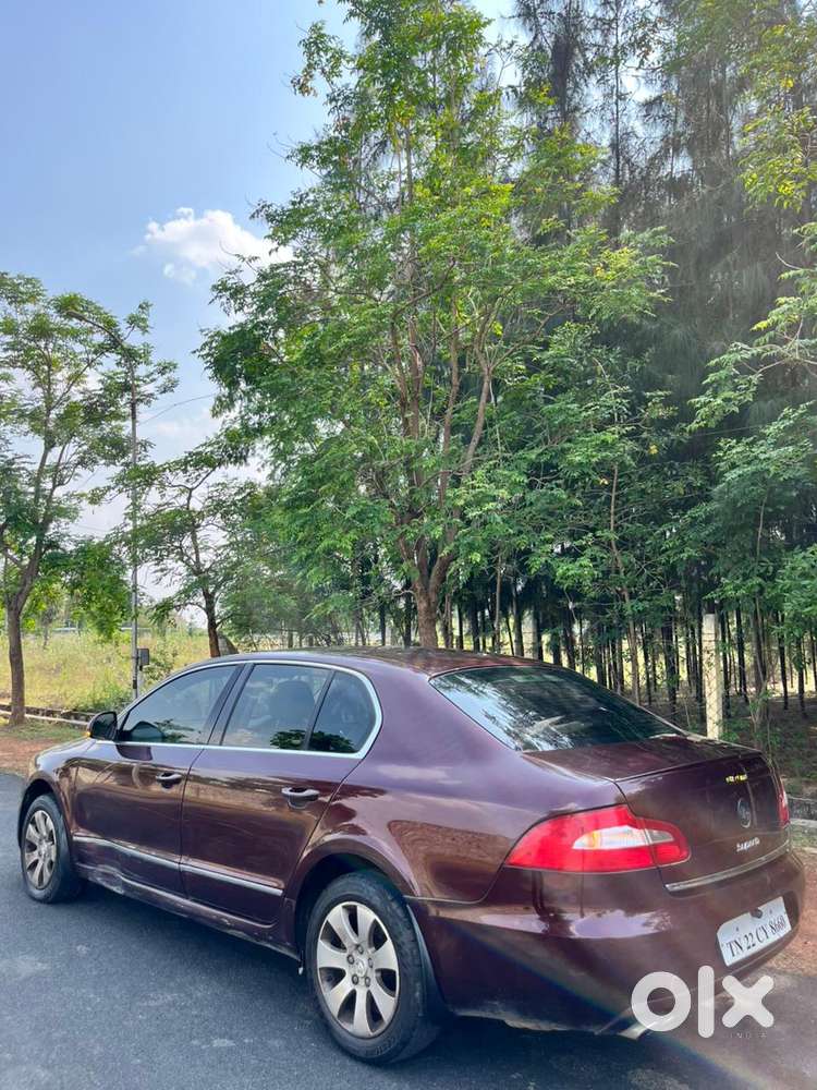 Skoda Superb, 2011, Petrol