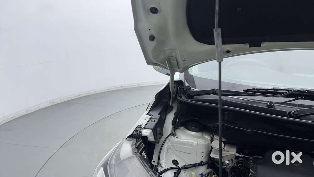 Maruti Suzuki Xl6 1.5 Zeta Mt, 2022, Petrol