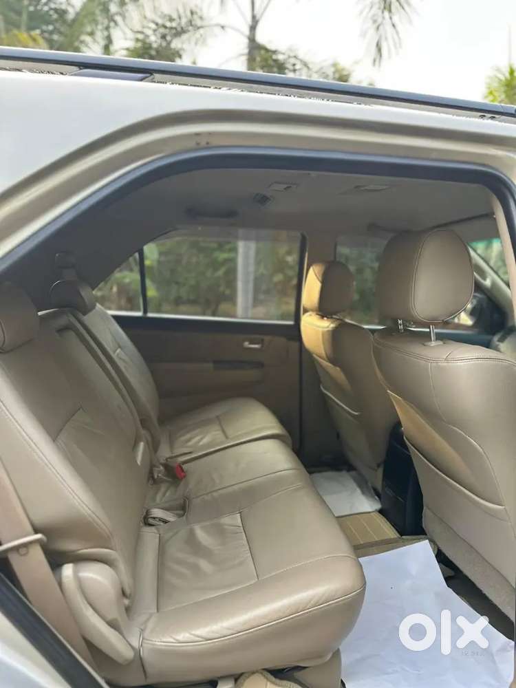 Toyota Fortuner 2015 Diesel Manual  Genuine Km  Excellent Condition