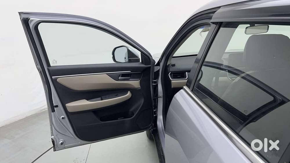 Honda Elevate V Mt, 2024, Petrol