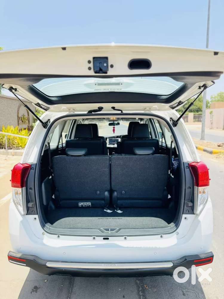 Toyota Innova Crysta [2020-ongoing] 2.4 Zx 7 Str, 2023, Diesel