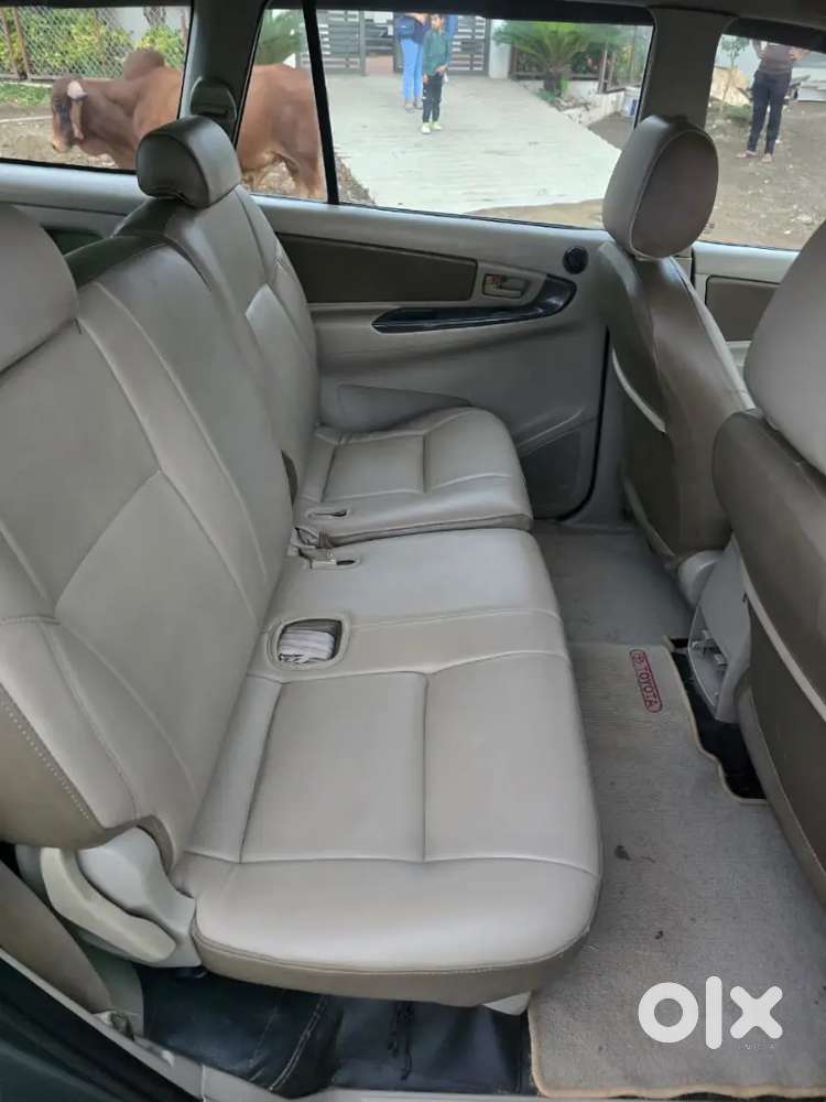 Innova 2013 Well Maintained