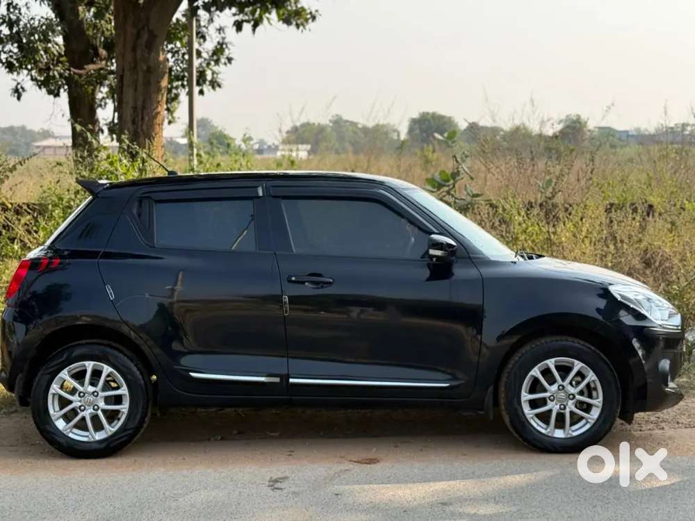 Maruti Suzuki Swift 2023 Petrol Well Maintained Push Start Black Color