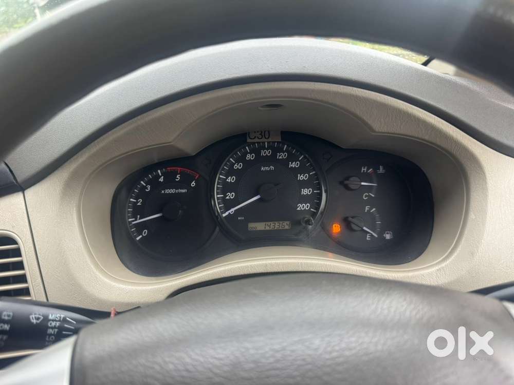 Toyota Innova 2014 Diesel 143000 Km
