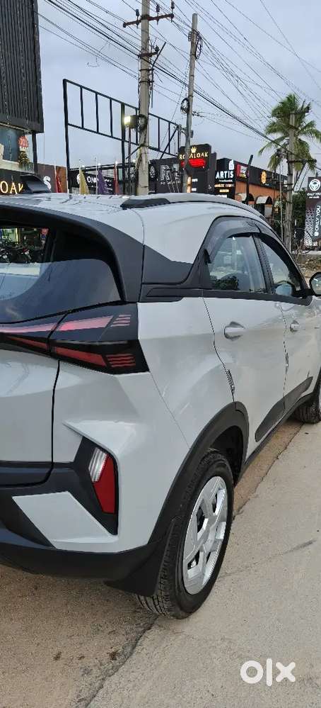Tata Nexon Pure Plus 1.5 Turbo Diesel 2025