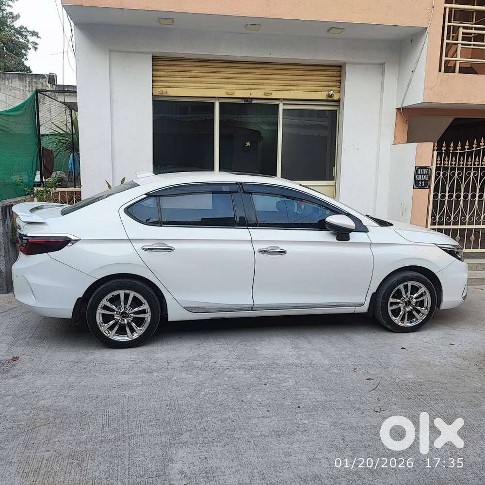 White Top End Automatic Petrol Honda City Car 5th Generation Zx Cvt I