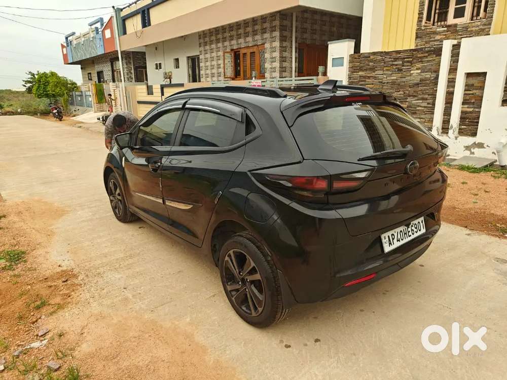 Tata Altroz Xza 2025