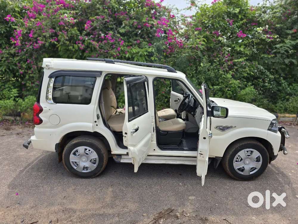 Mahindra Scorpio 2021 Diesel Manual