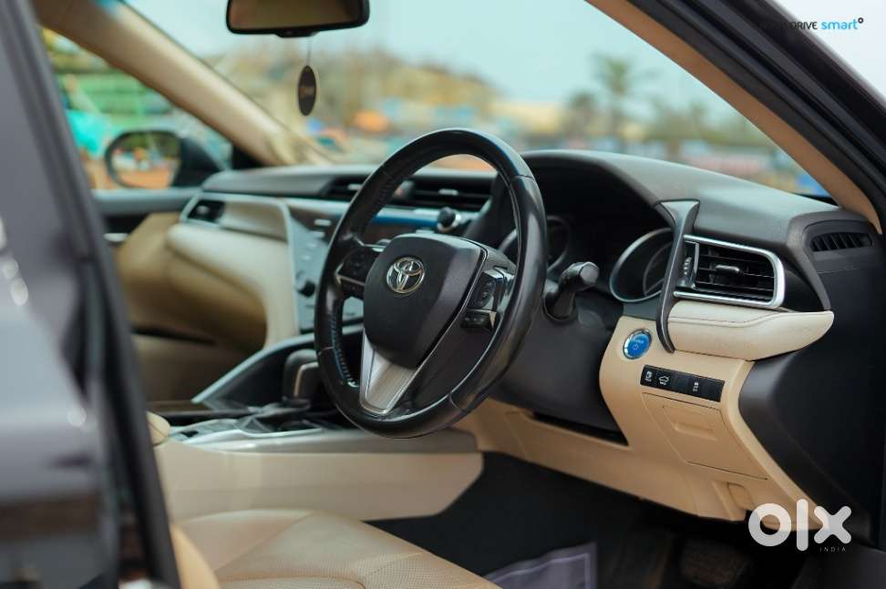 Toyota Camry, 2019, Petrol