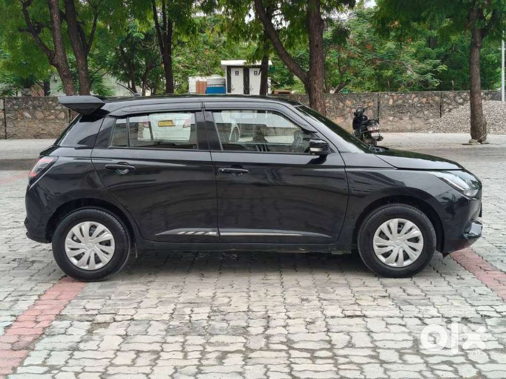Maruti Suzuki Swift Vxi Optional, 2025, Petrol
