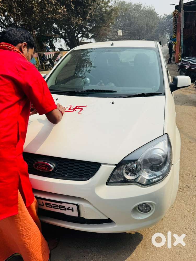 Ford Fiesta Petrol Manual 2013