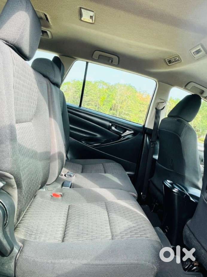 Toyota Innova Crysta 2.4 G Mt 8s, 2017, Diesel