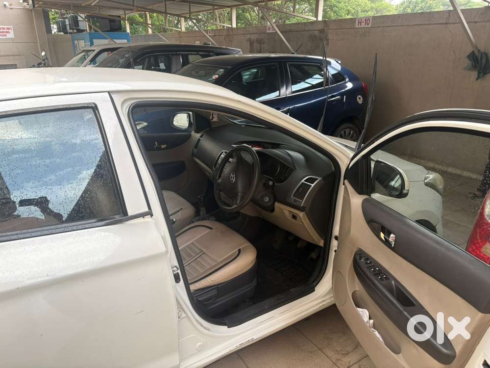 Hyundai I20 Magna 2012 Car