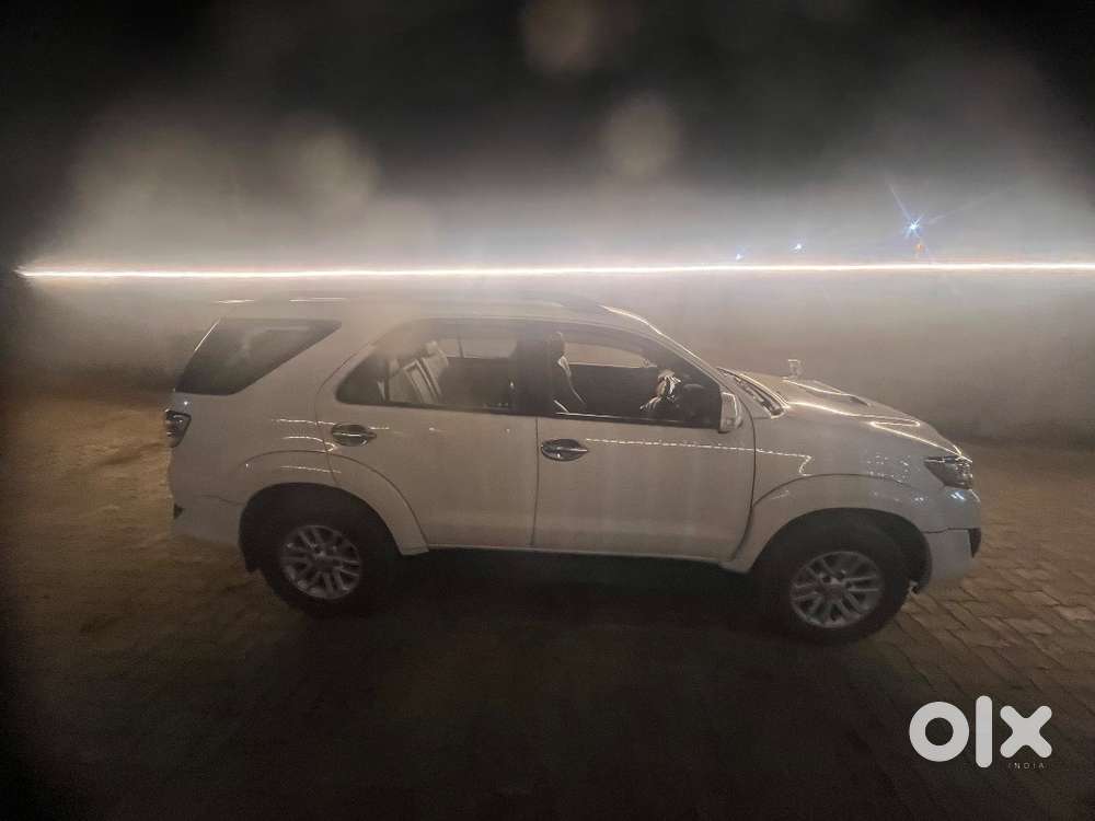 Toyota Fortuner 3.0 Sportivo 4x2 At  1st Owner  Excellent Condition