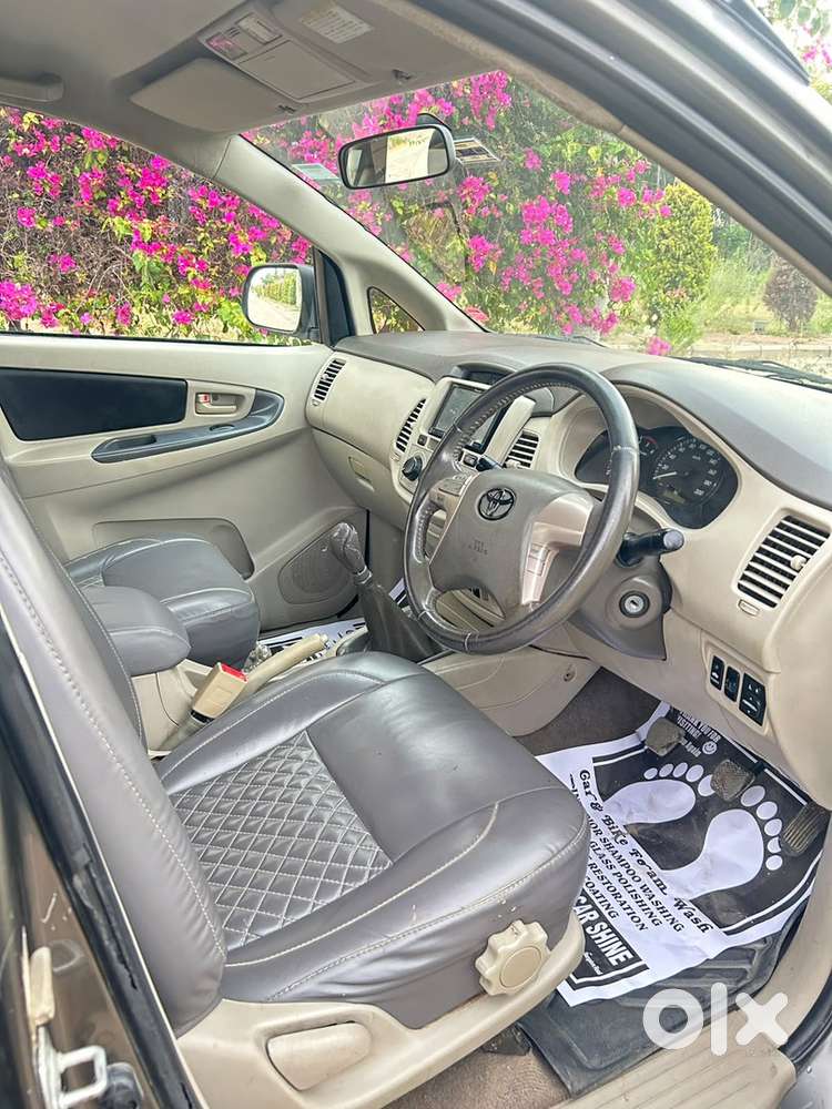 Toyota Innova brand new condition with Noc and Karnataka registered
