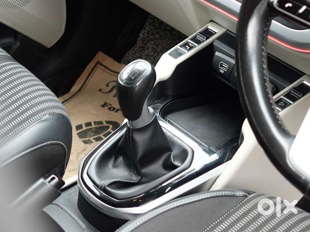 Kia Carens 1.4 Premium 7 Str, 2023, Petrol
