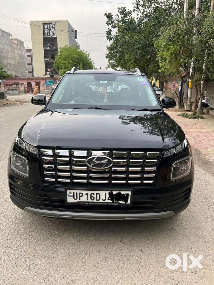Hyundai Venue 2022 Petrol Well Maintained