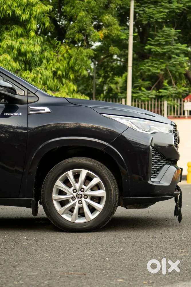 Toyota Innova Hycross 2.0 Vx Hybrid 7 Str, 2024, Petrol